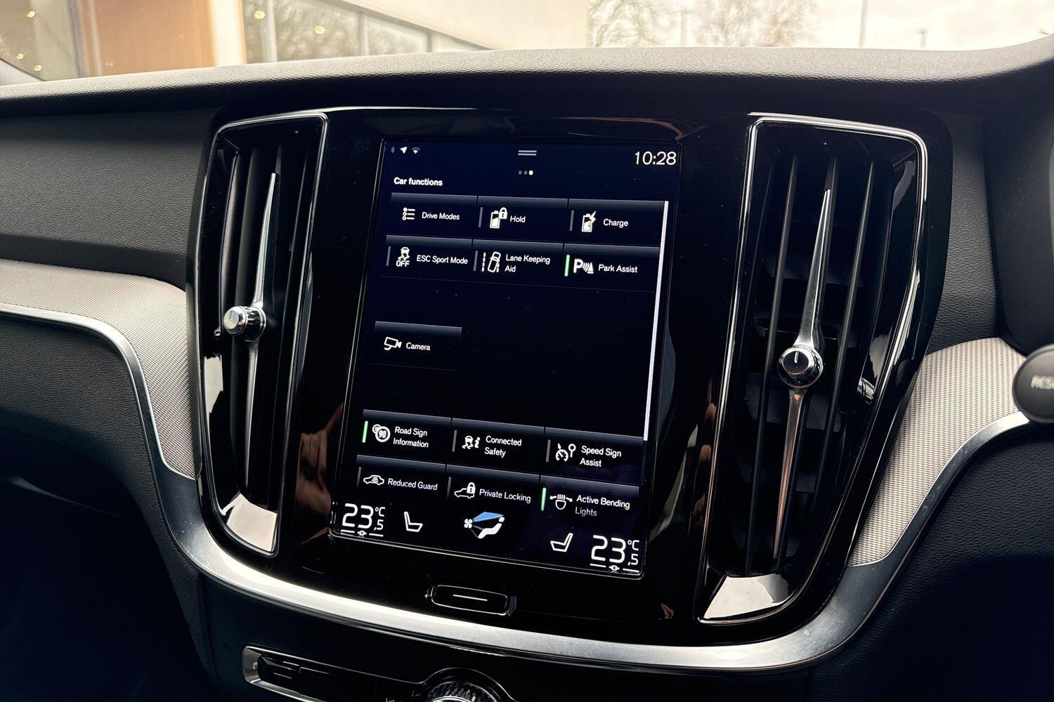 Used Volvo V60 2021 for sale - 76964698: Photo 41