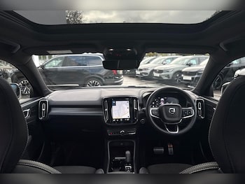 Used Volvo XC40 2021 for sale - 76359934: Photo