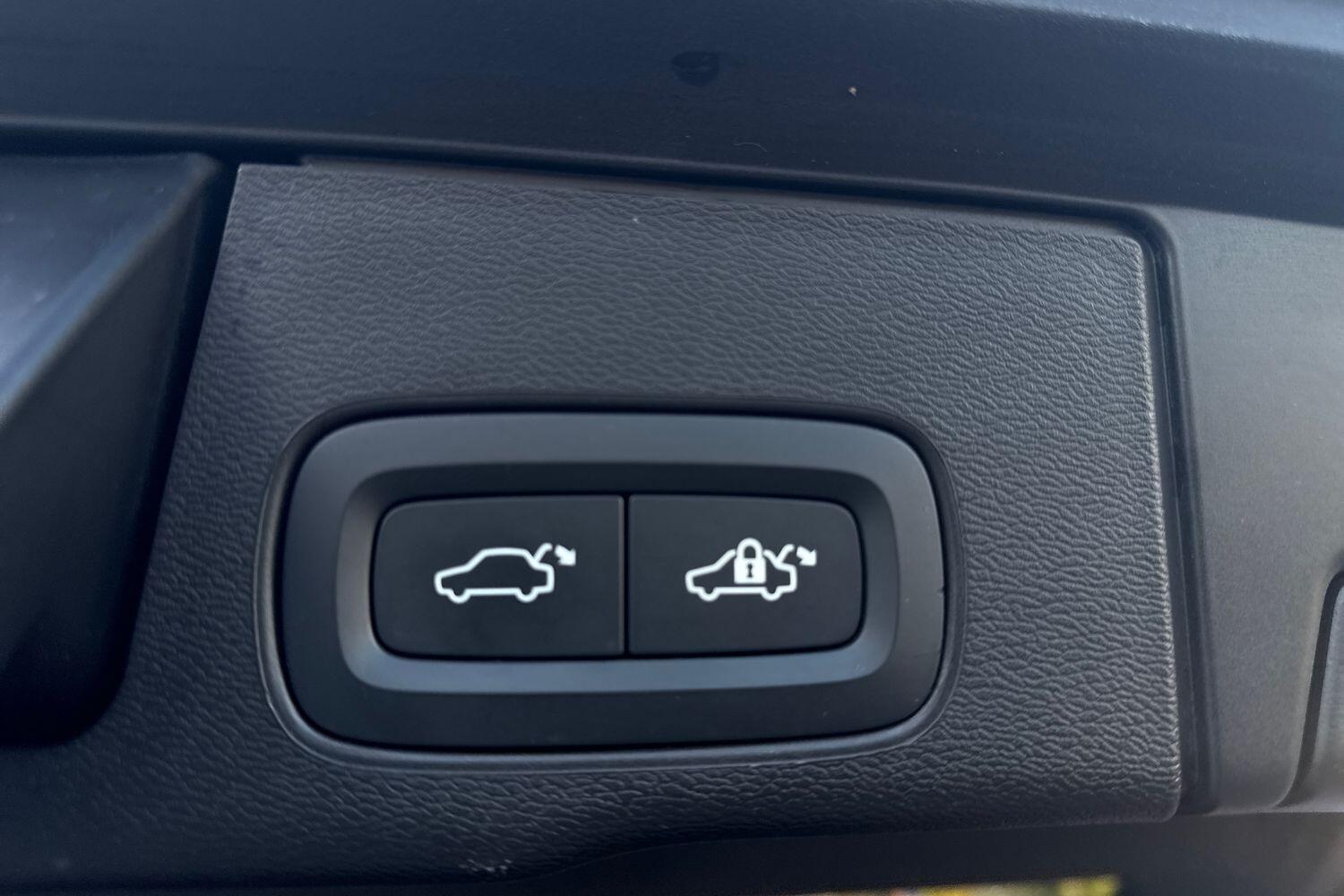 Used Volvo XC60 2023 for sale - 76700840: Photo 21