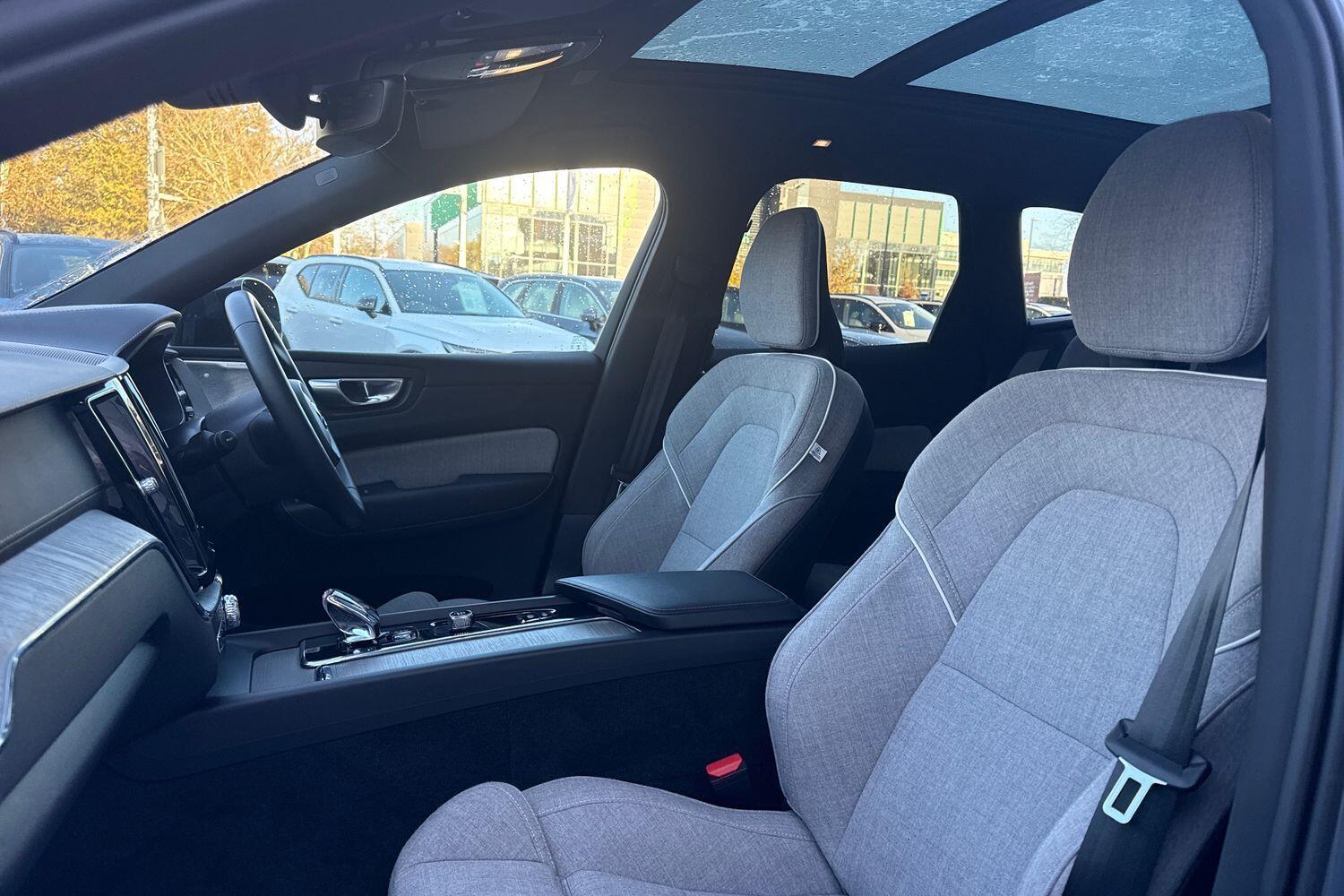 Used Volvo XC60 2023 for sale - 76700840: Photo 28