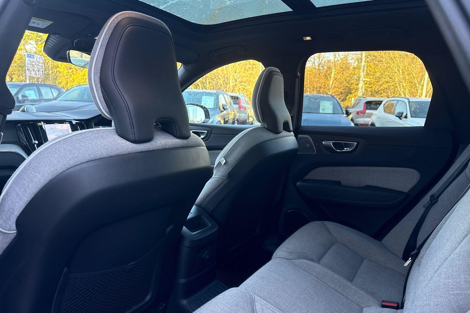 Used Volvo XC60 2023 for sale - 76700840: Photo 31