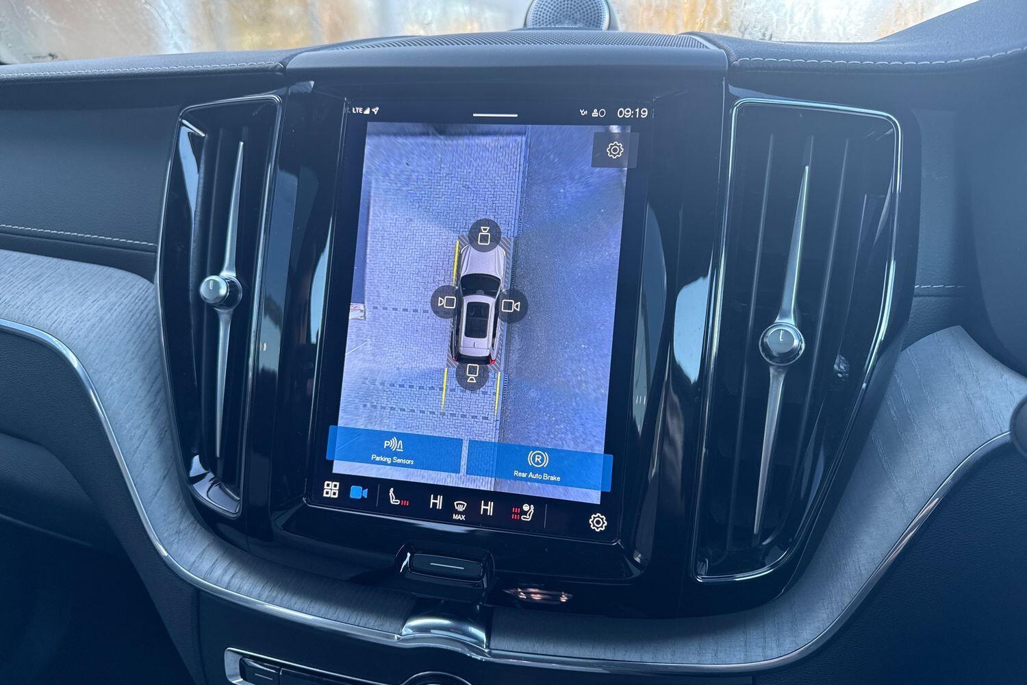 Used Volvo XC60 2023 for sale - 76700840: Photo 4