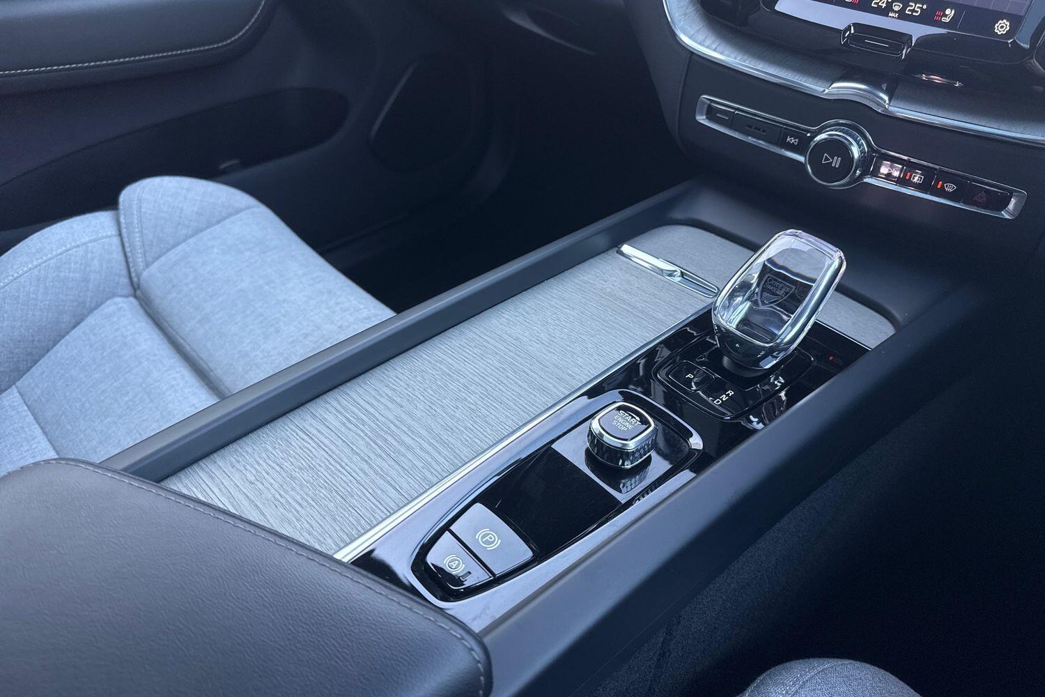 Used Volvo XC60 2023 for sale - 76700840: Photo 44