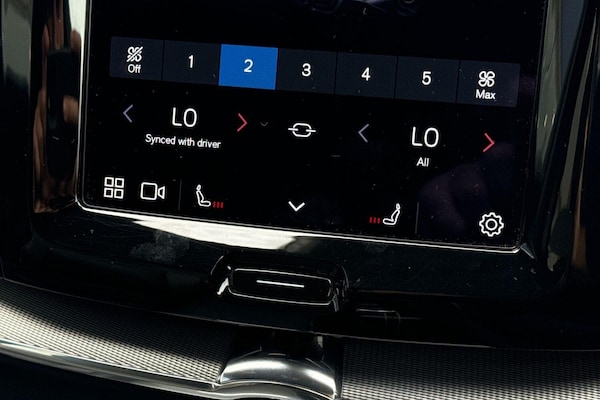 Used Volvo XC60 2022 for sale - 76151878: Photo 39
