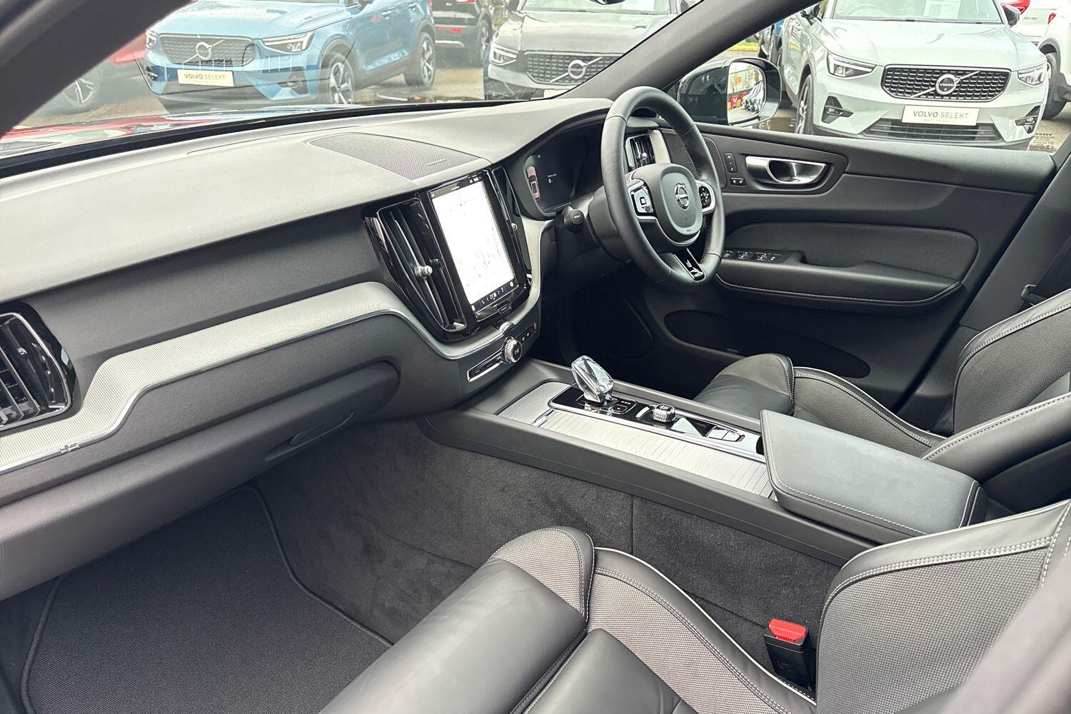 Used Volvo XC60 2025 for sale - 76898954: Photo 27