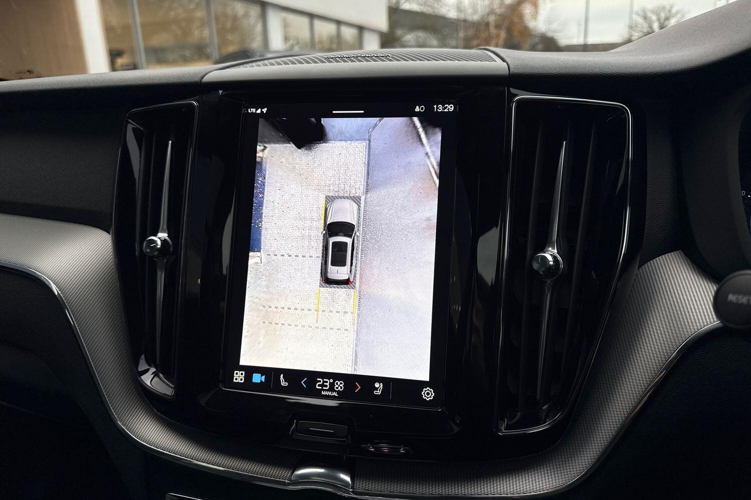 Used Volvo XC60 2025 for sale - 76898954: Photo 4