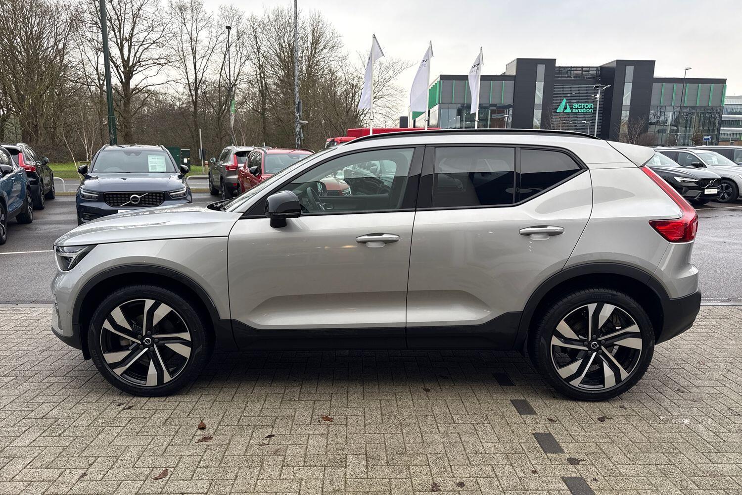 Used Volvo XC40 2023 for sale - 77255322: Photo 11