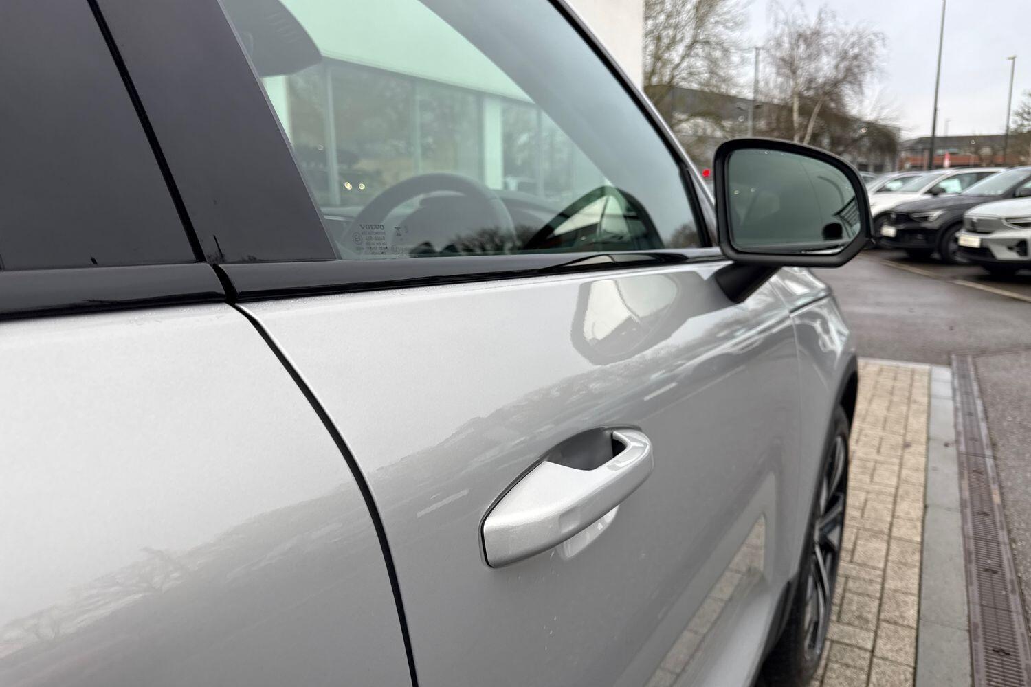 Used Volvo XC40 2023 for sale - 77255322: Photo 17