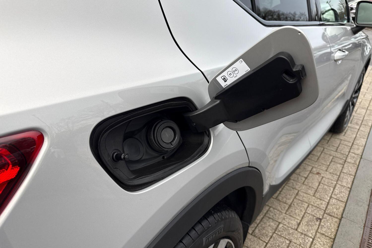 Used Volvo XC40 2023 for sale - 77255322: Photo 19