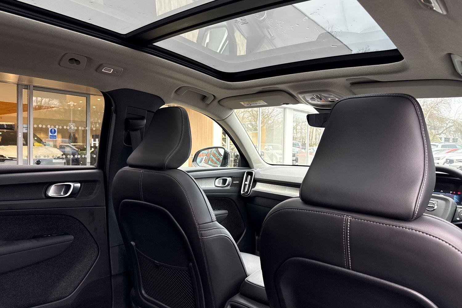 Used Volvo XC40 2023 for sale - 77255322: Photo 24