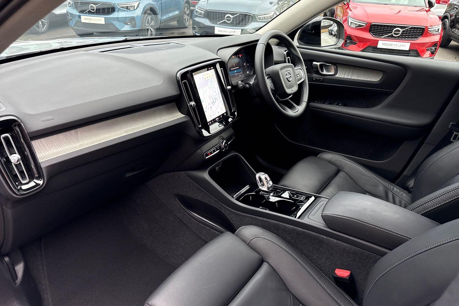 Used Volvo XC40 2023 for sale - 77255322: Photo 27