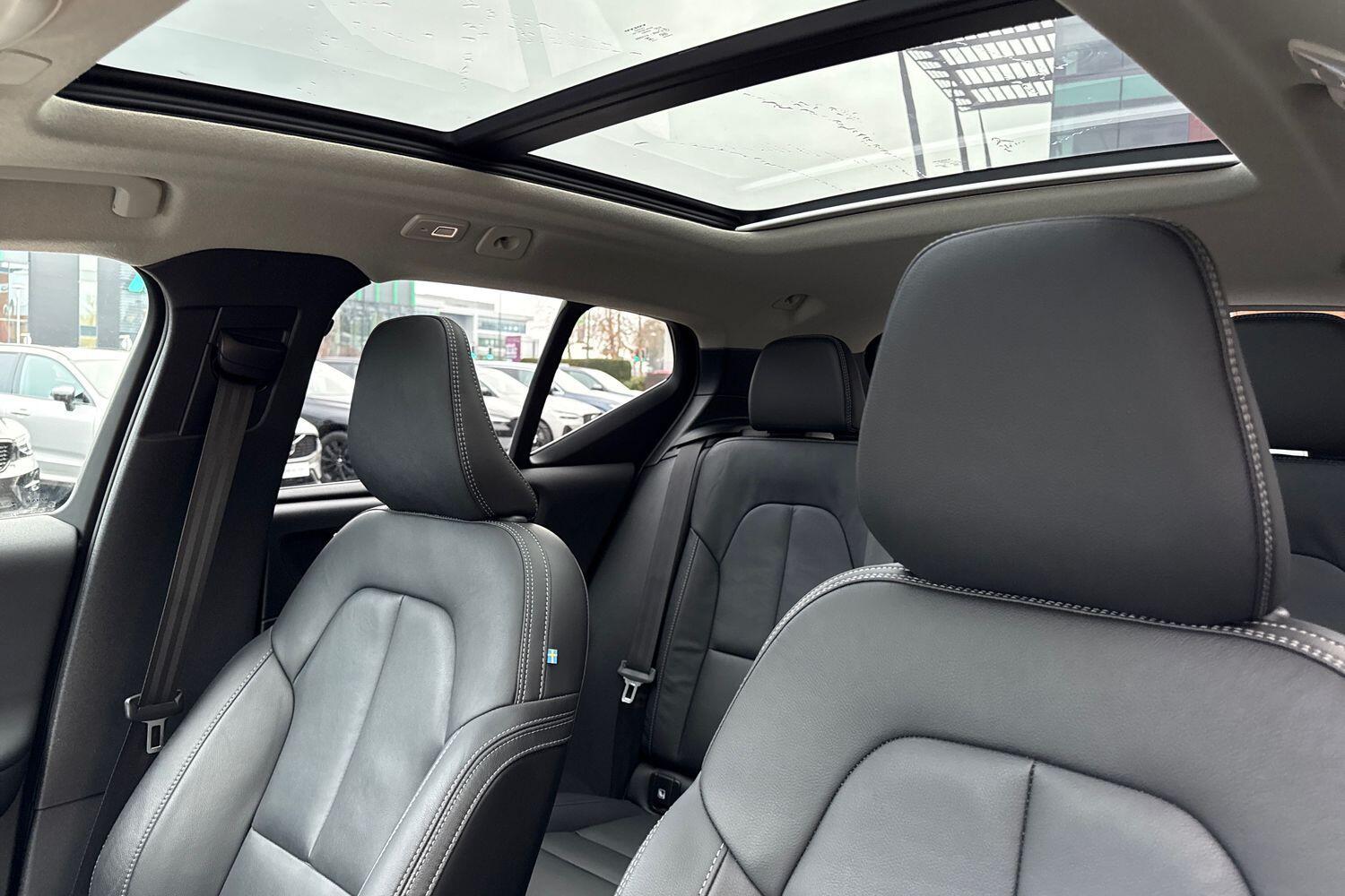 Used Volvo XC40 2023 for sale - 77255322: Photo 29