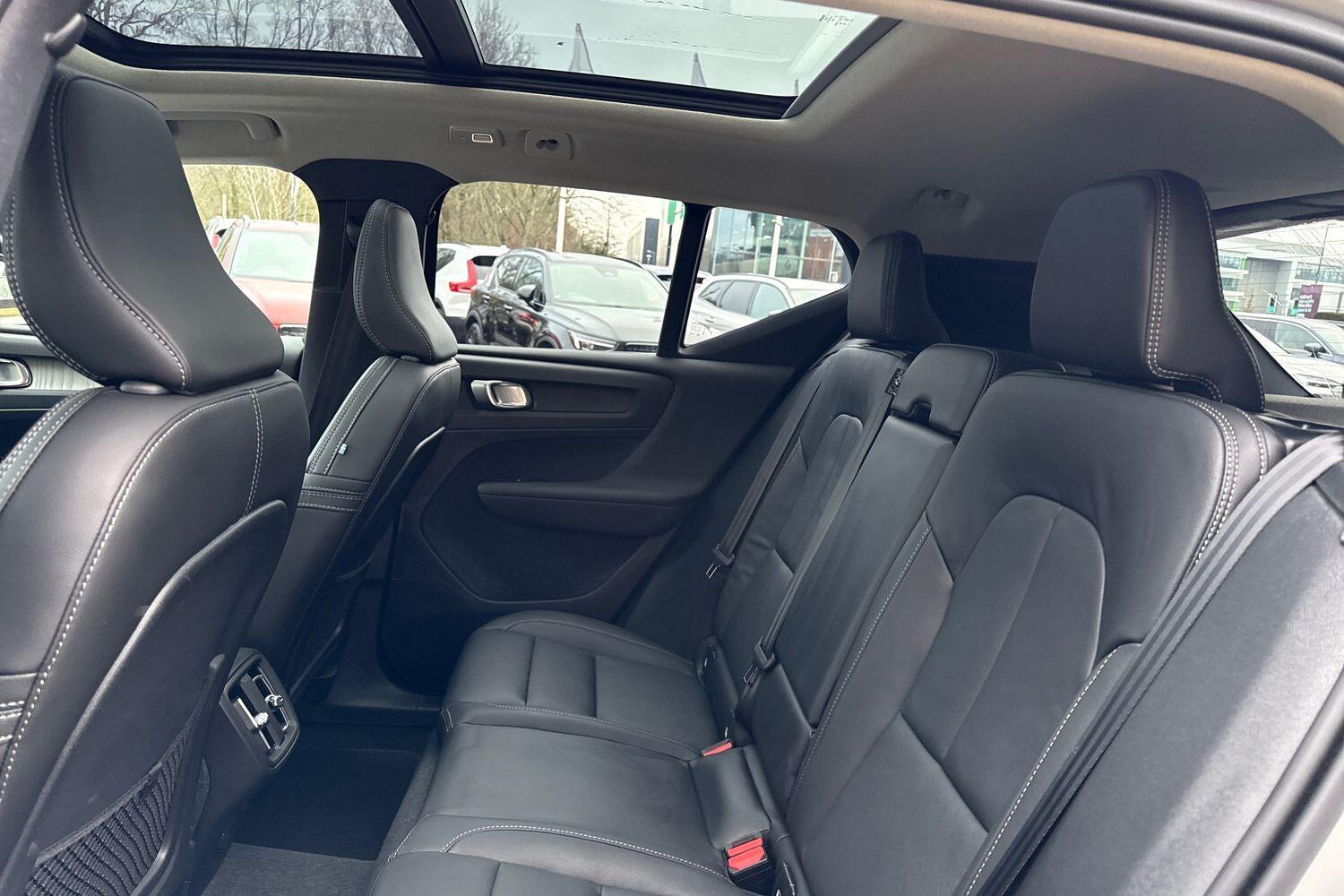 Used Volvo XC40 2023 for sale - 77255322: Photo 30