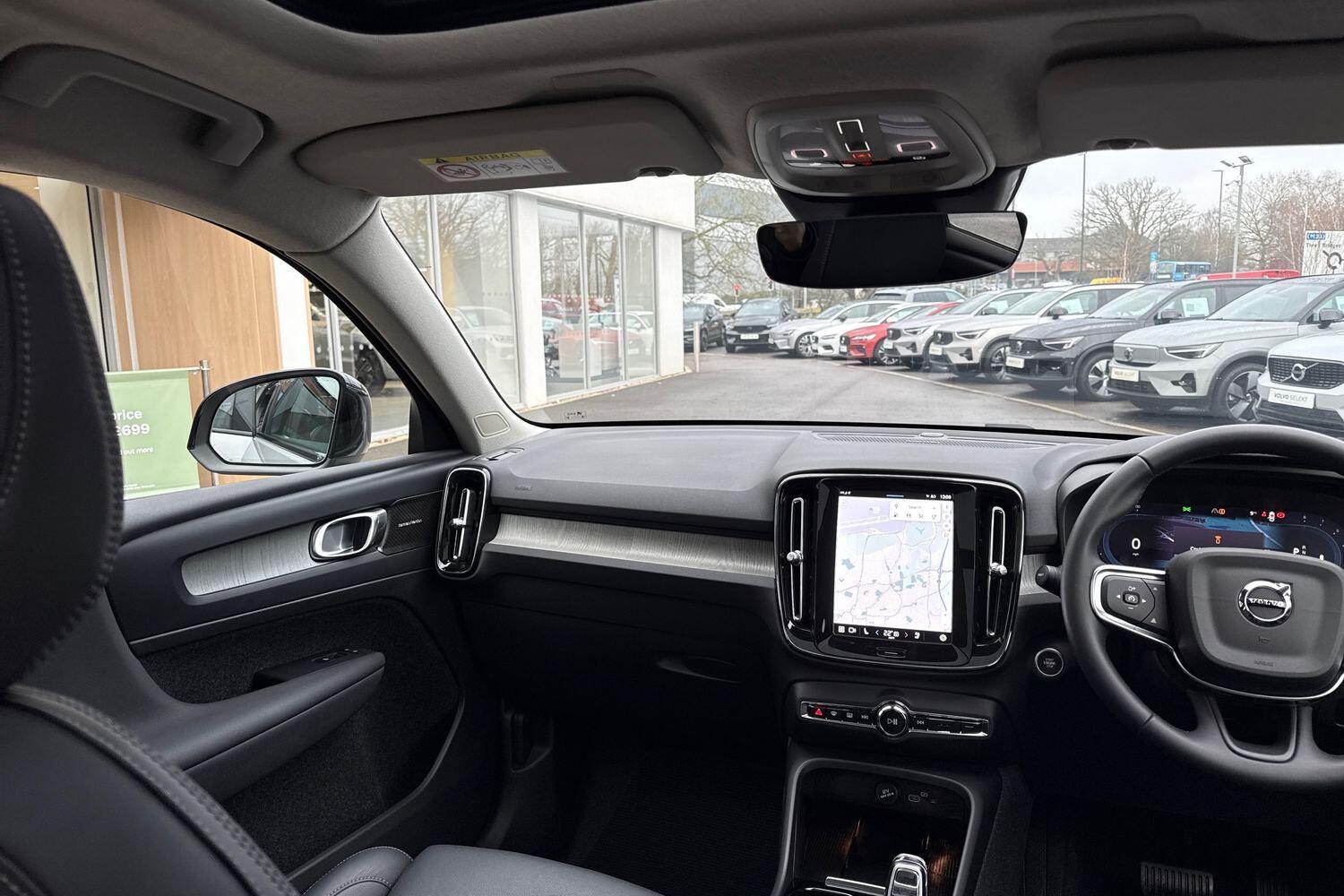 Used Volvo XC40 2023 for sale - 77255322: Photo 32