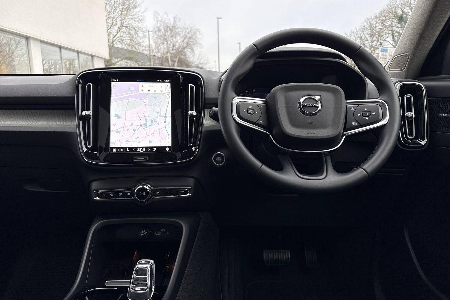 Used Volvo XC40 2023 for sale - 77255322: Photo 34