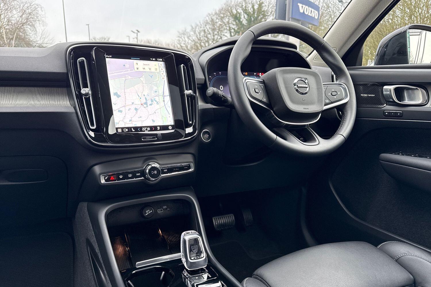 Used Volvo XC40 2023 for sale - 77255322: Photo 35