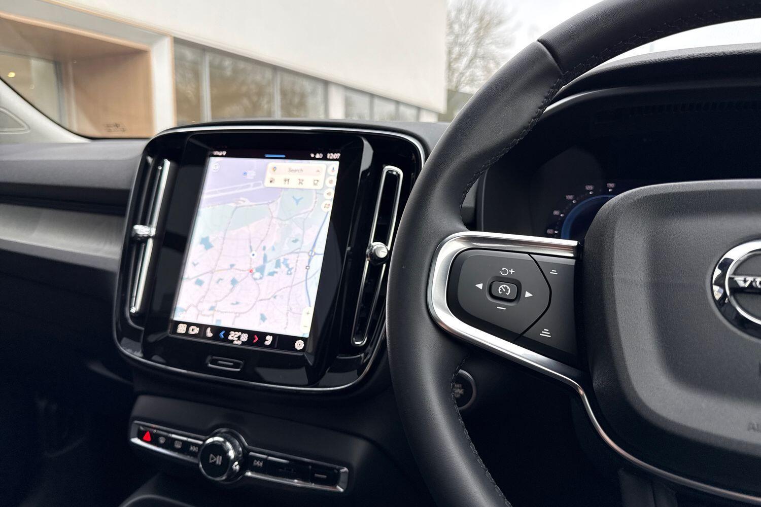 Used Volvo XC40 2023 for sale - 77255322: Photo 36