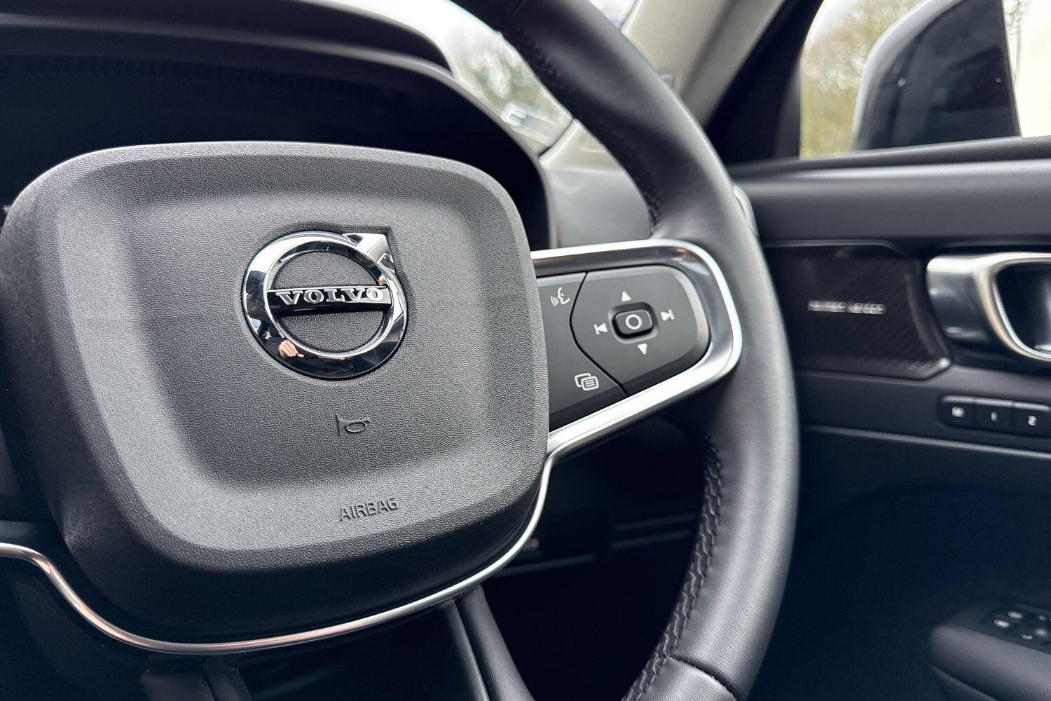 Used Volvo XC40 2023 for sale - 77255322: Photo 37