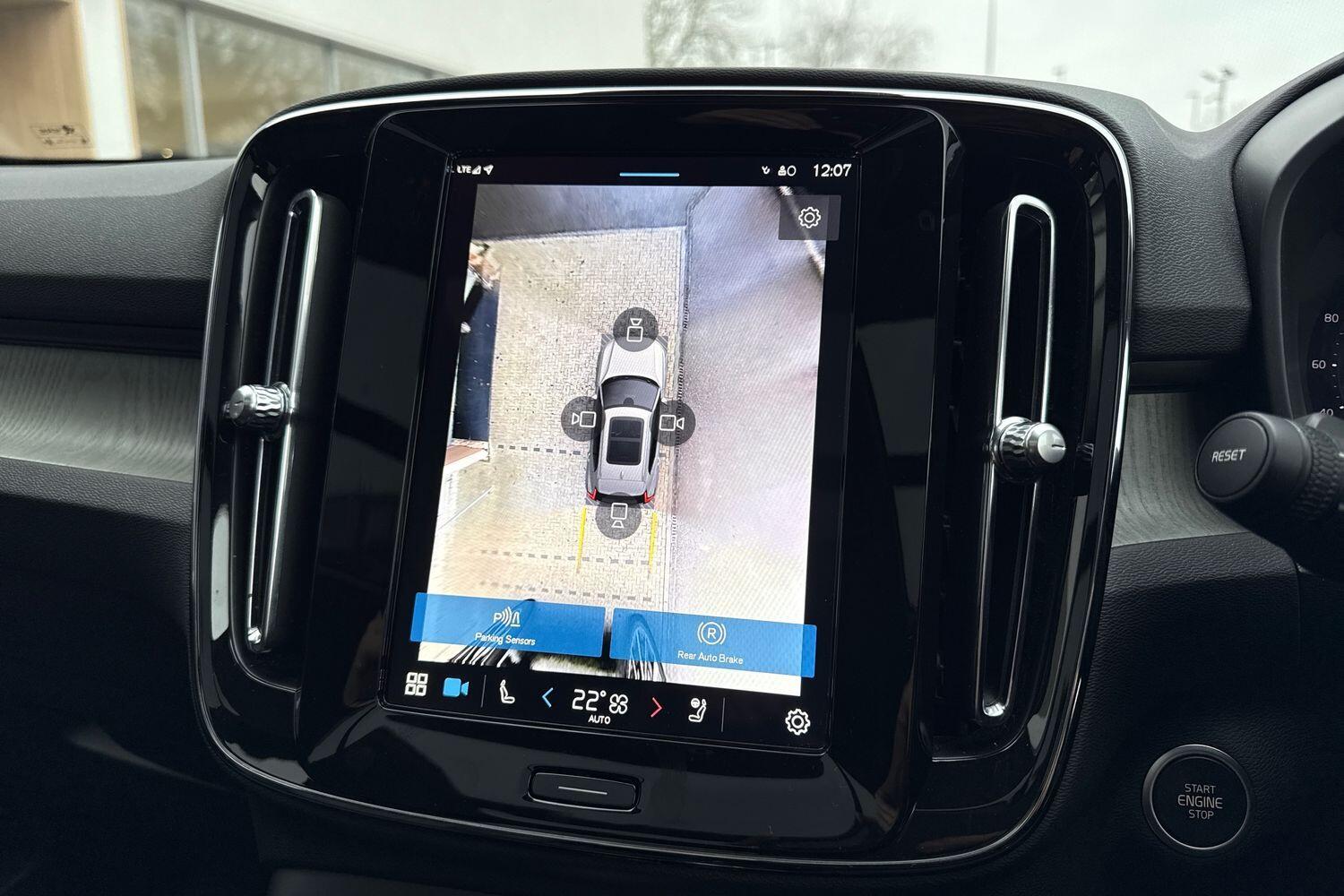 Used Volvo XC40 2023 for sale - 77255322: Photo 4