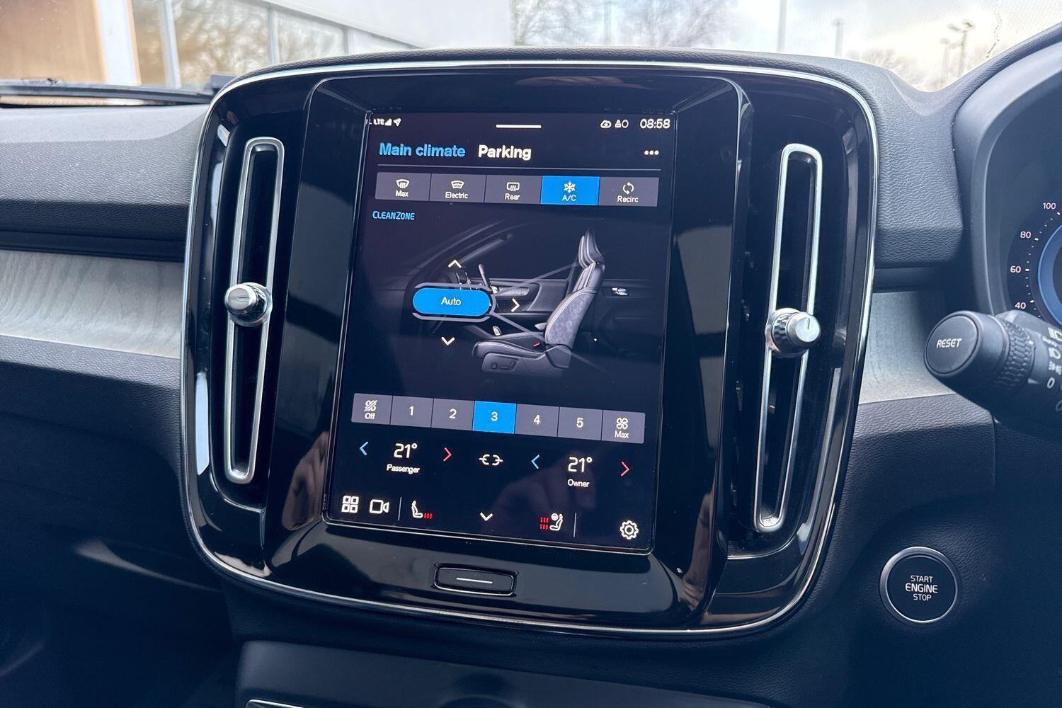 Used Volvo XC40 2023 for sale - 77387325: Photo 39