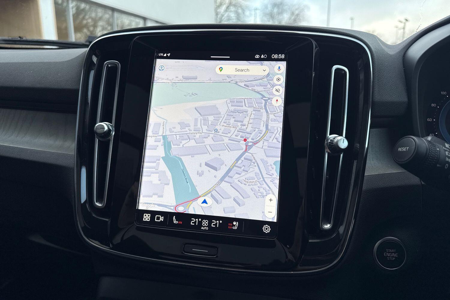 Used Volvo XC40 2023 for sale - 77387325: Photo 5