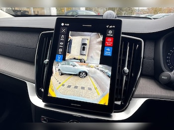 Used Volvo XC90 2025 for sale - 76990436: Photo