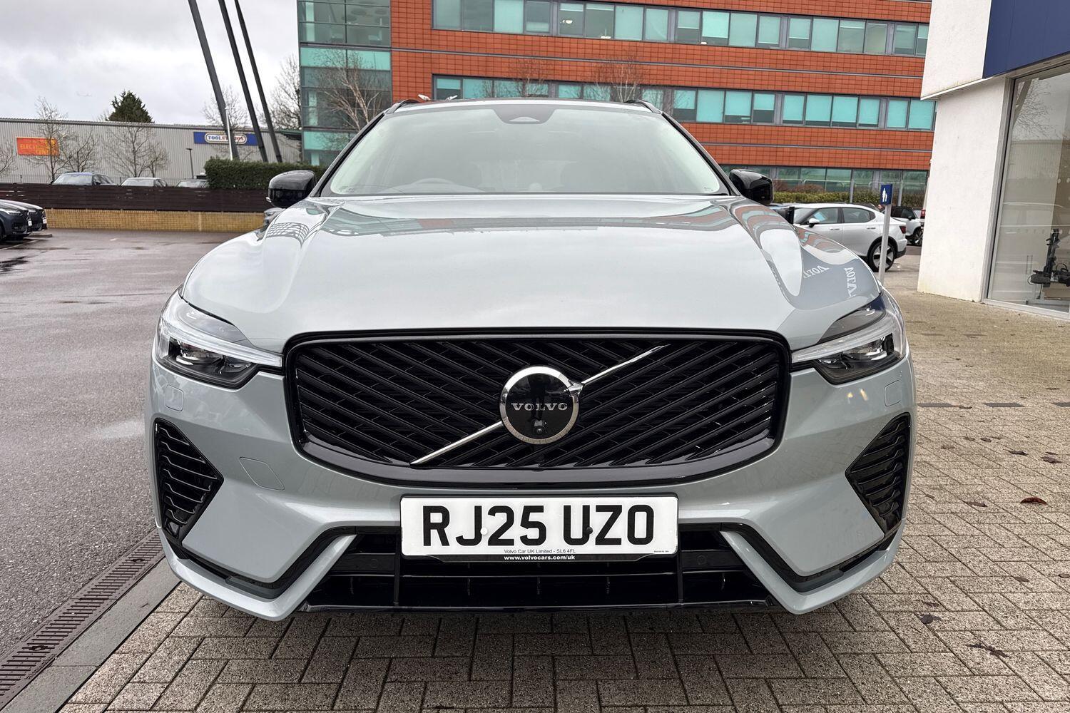 Used Volvo XC60 2025 for sale - 77306337: Photo 13