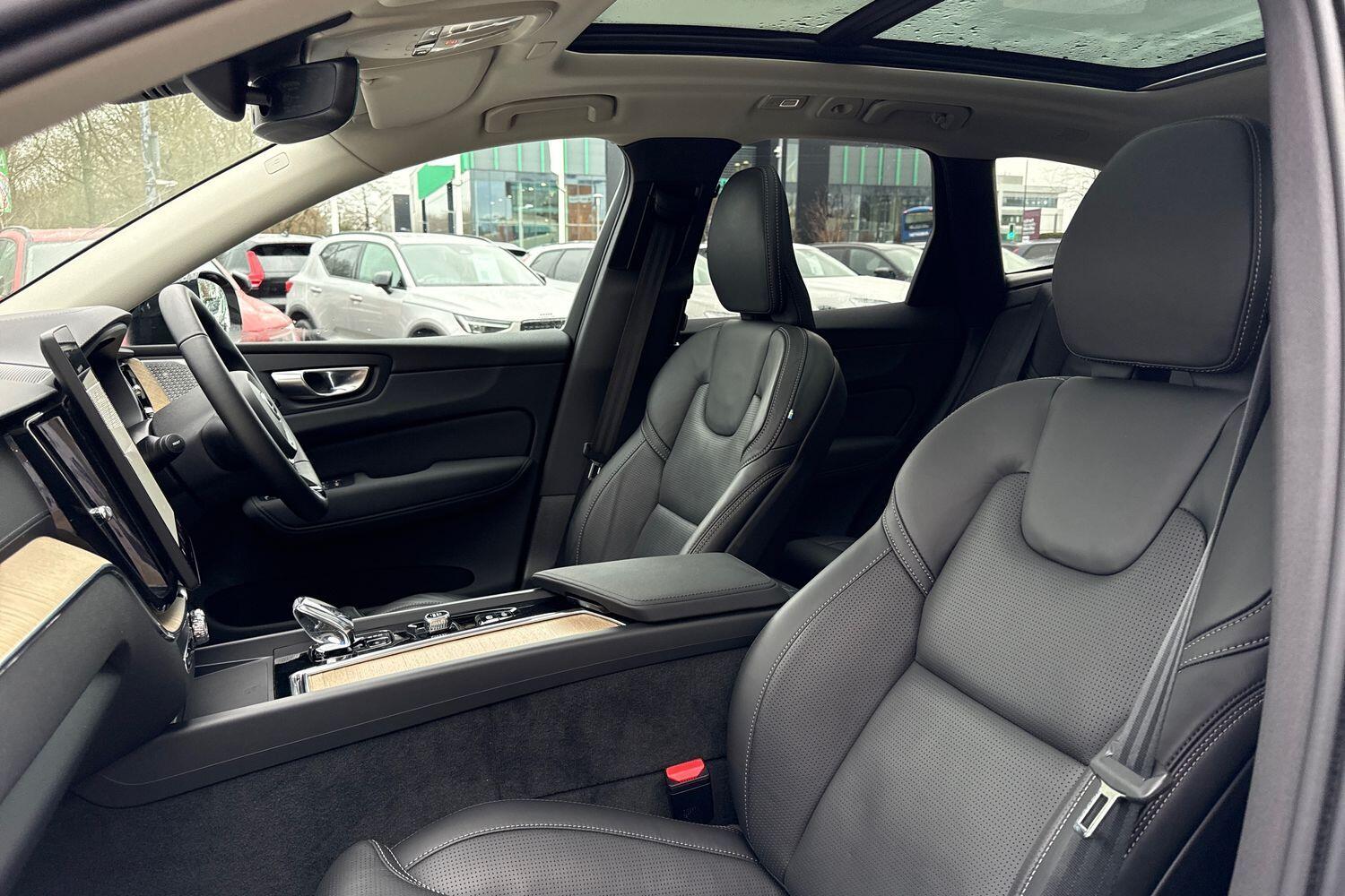 Used Volvo XC60 2025 for sale - 77306337: Photo 28