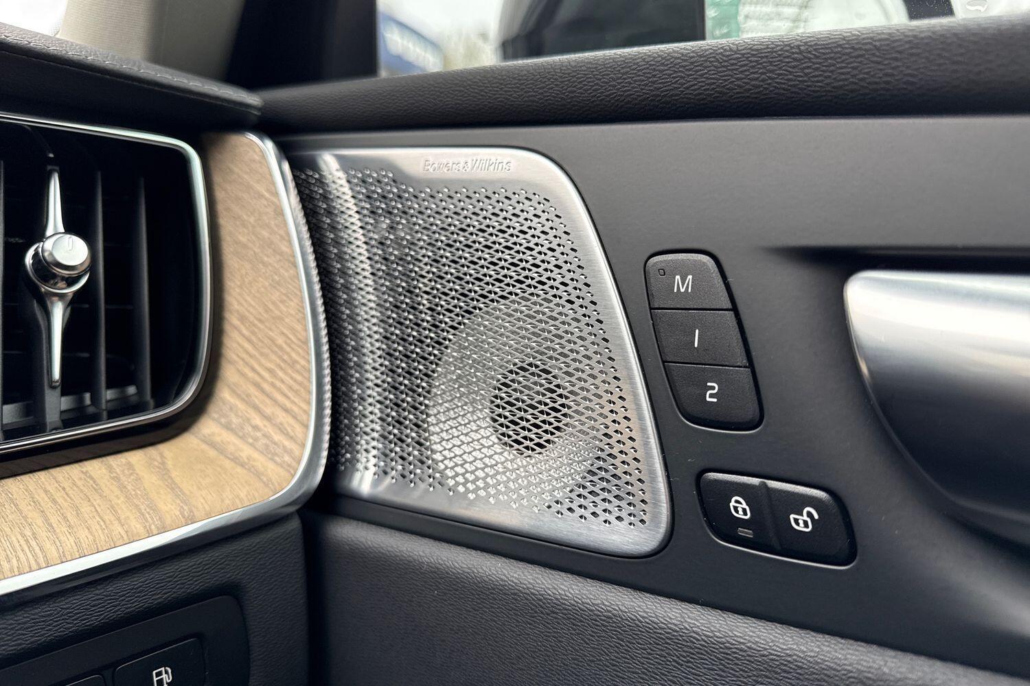 Used Volvo XC60 2025 for sale - 77306337: Photo 43