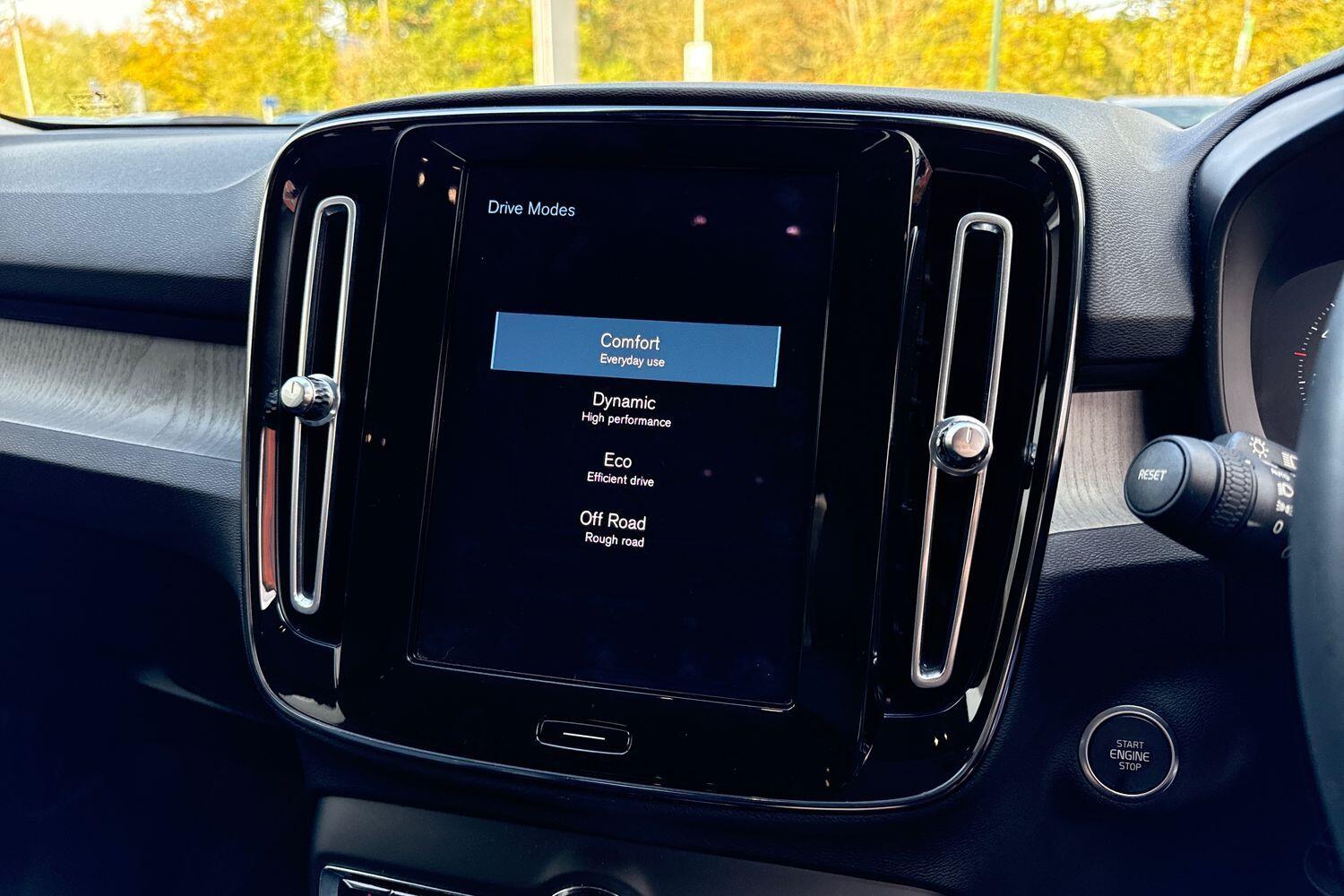 Used Volvo XC40 2022 for sale - 77202847: Photo 40