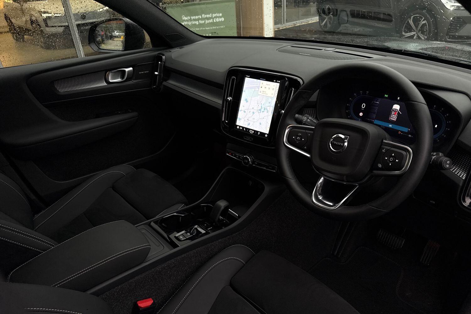 Used Volvo XC40 2024 for sale - 76772186: Photo 6