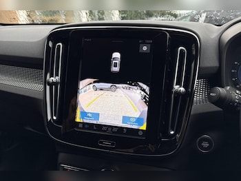 Used Volvo XC40 2025 for sale - 75809850: Photo