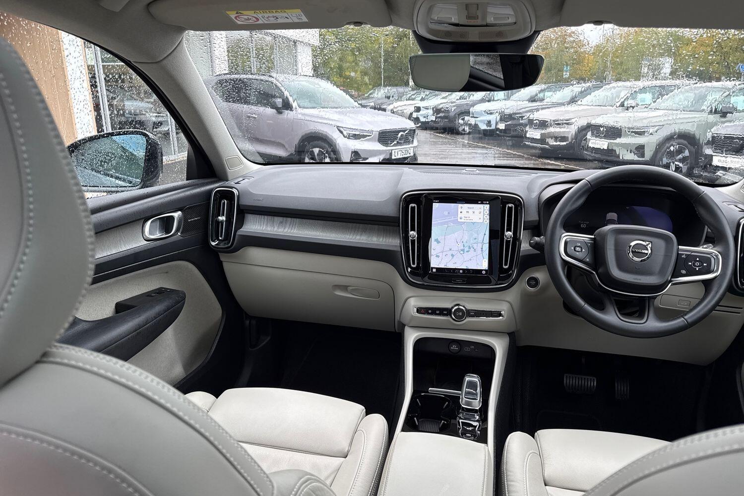 Used Volvo XC40 2022 for sale - 76361409: Photo 31