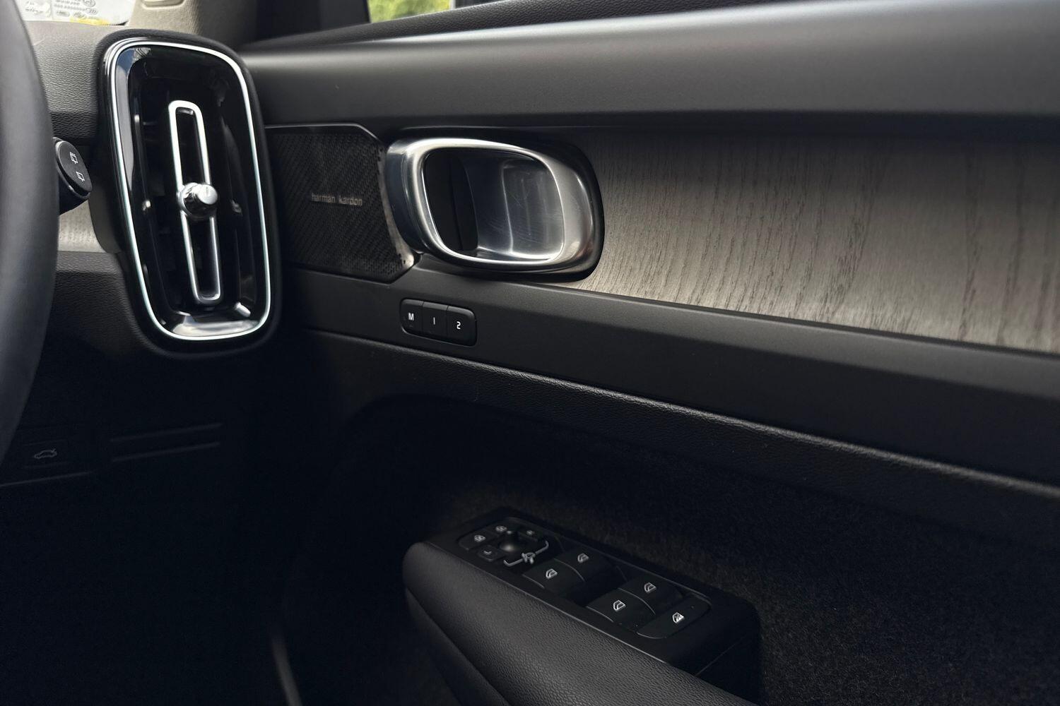 Used Volvo XC40 2022 for sale - 76512907: Photo 42