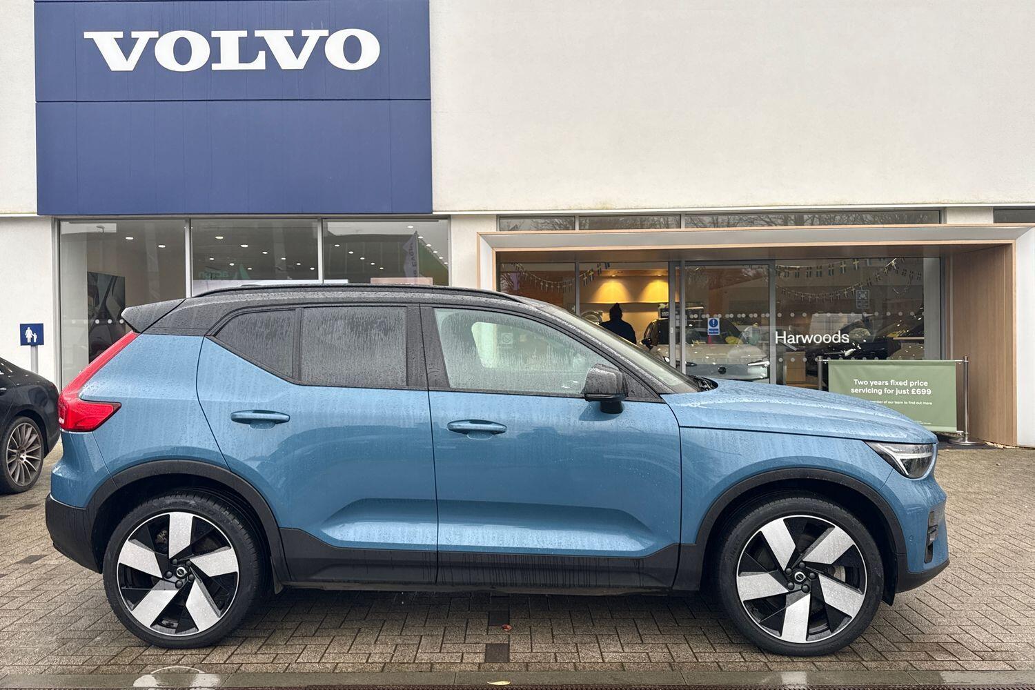 Used Volvo XC40 2022 for sale - 77705535: Photo 2