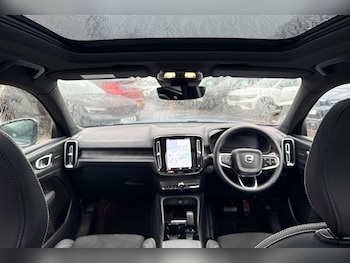 Used Volvo XC40 2022 for sale - 77705535: Photo