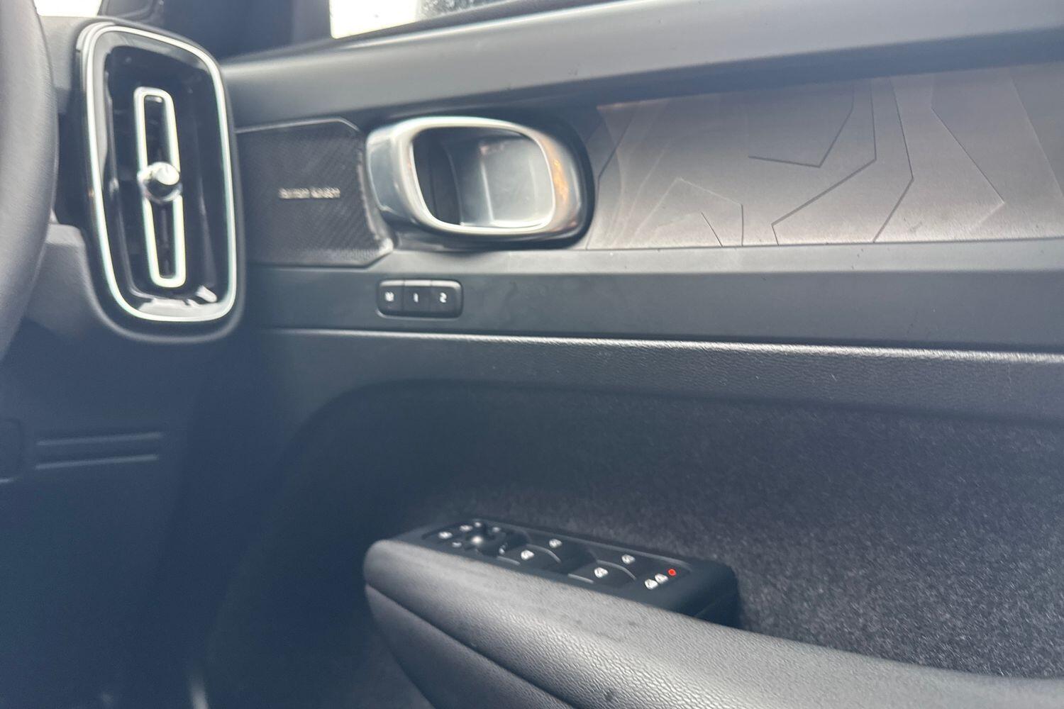 Used Volvo XC40 2022 for sale - 77705535: Photo 40