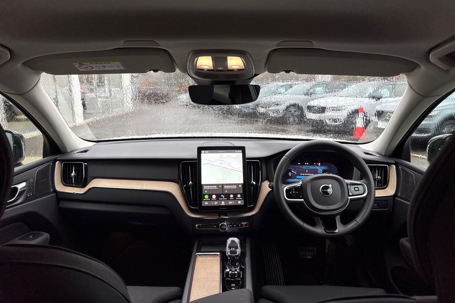 Used Volvo XC60 2025 for sale - 77142993: Photo 3