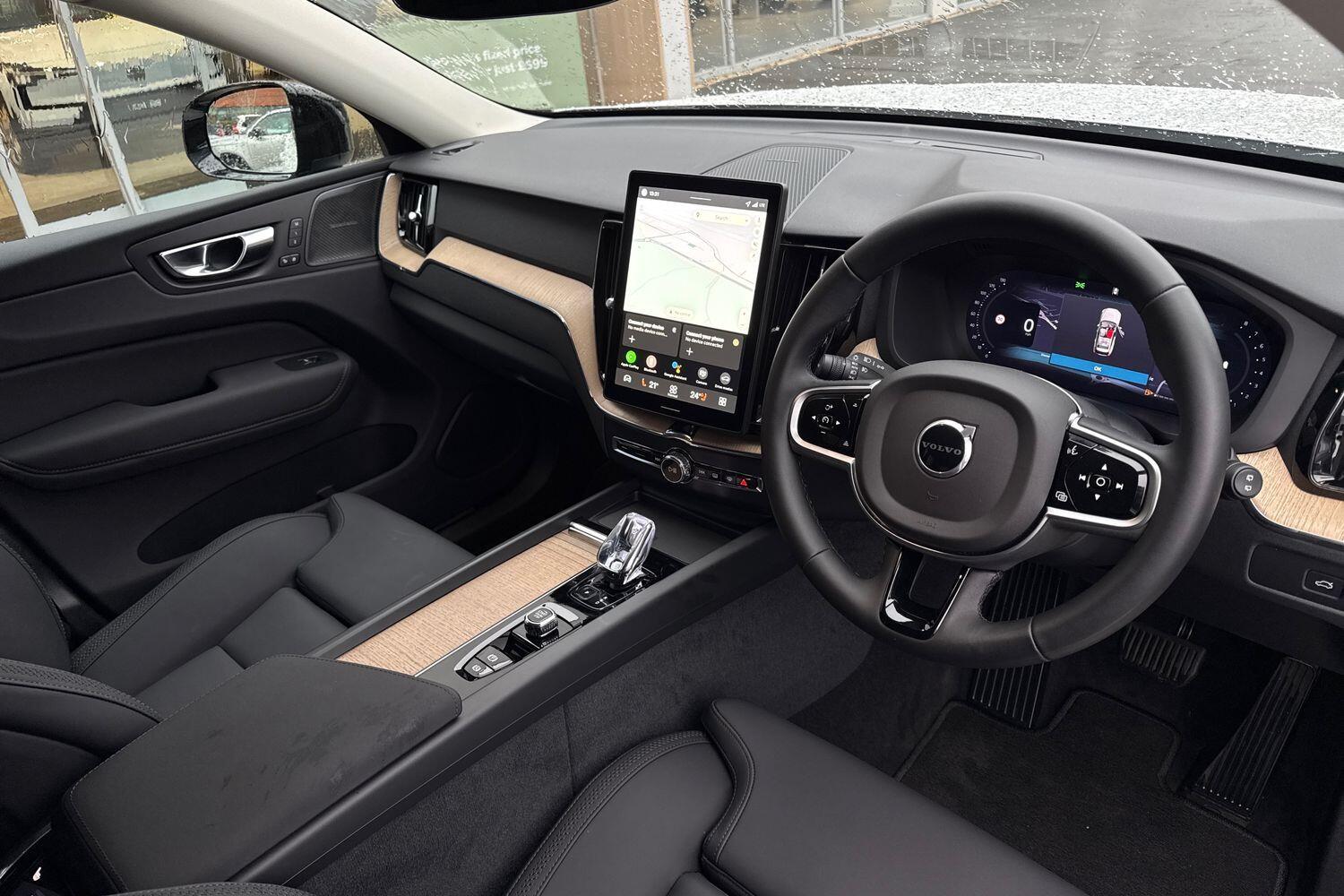 Used Volvo XC60 2025 for sale - 77142993: Photo 6