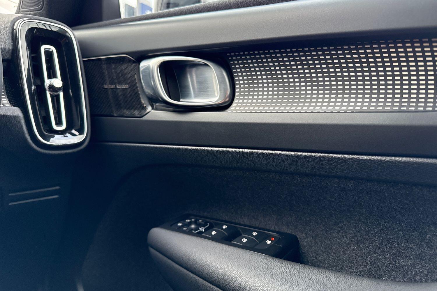 Used Volvo XC40 2022 for sale - 77377185: Photo 41