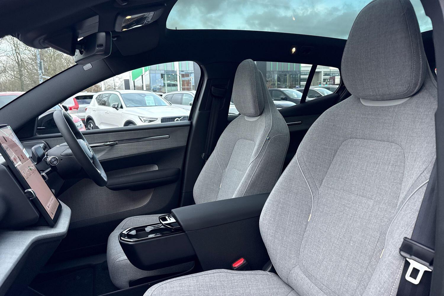 Used Volvo EX30 2025 for sale - 77229337: Photo 28