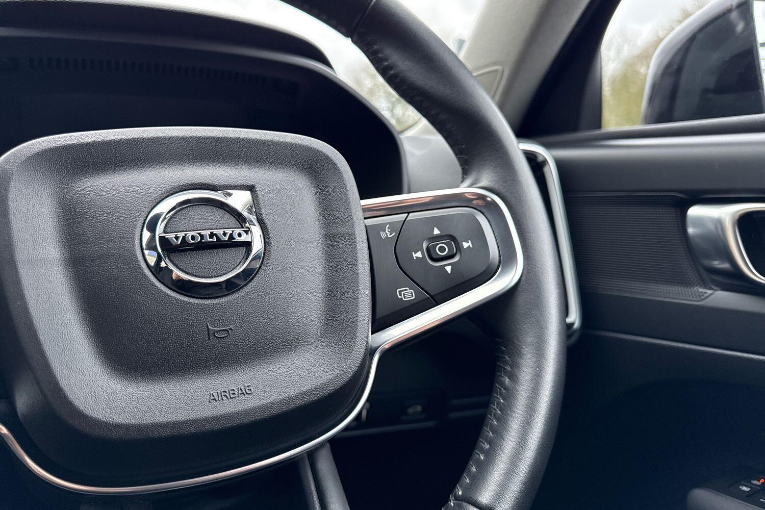 Used Volvo XC40 2020 for sale - 77425082: Photo 37