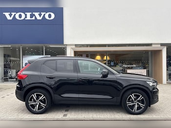 Used Volvo XC40 2021 for sale - 76295801: Photo 2