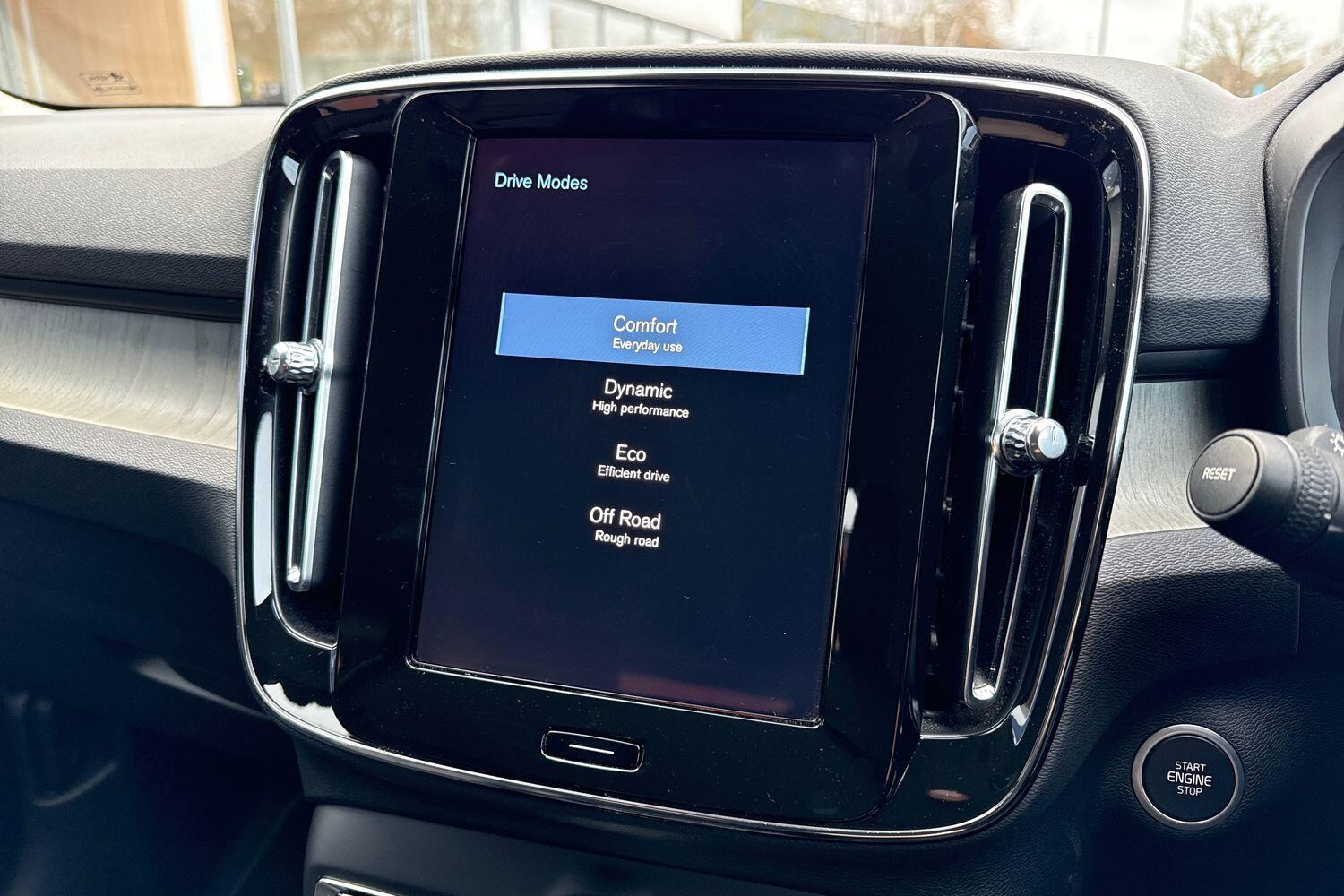 Used Volvo XC40 2022 for sale - 76953329: Photo 39