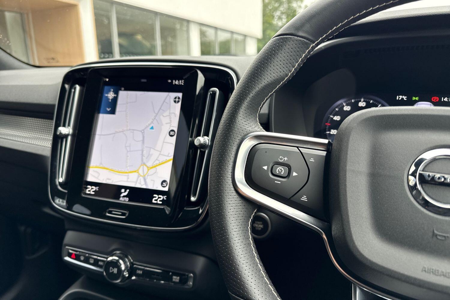Used Volvo XC40 2021 for sale - 76020887: Photo 35
