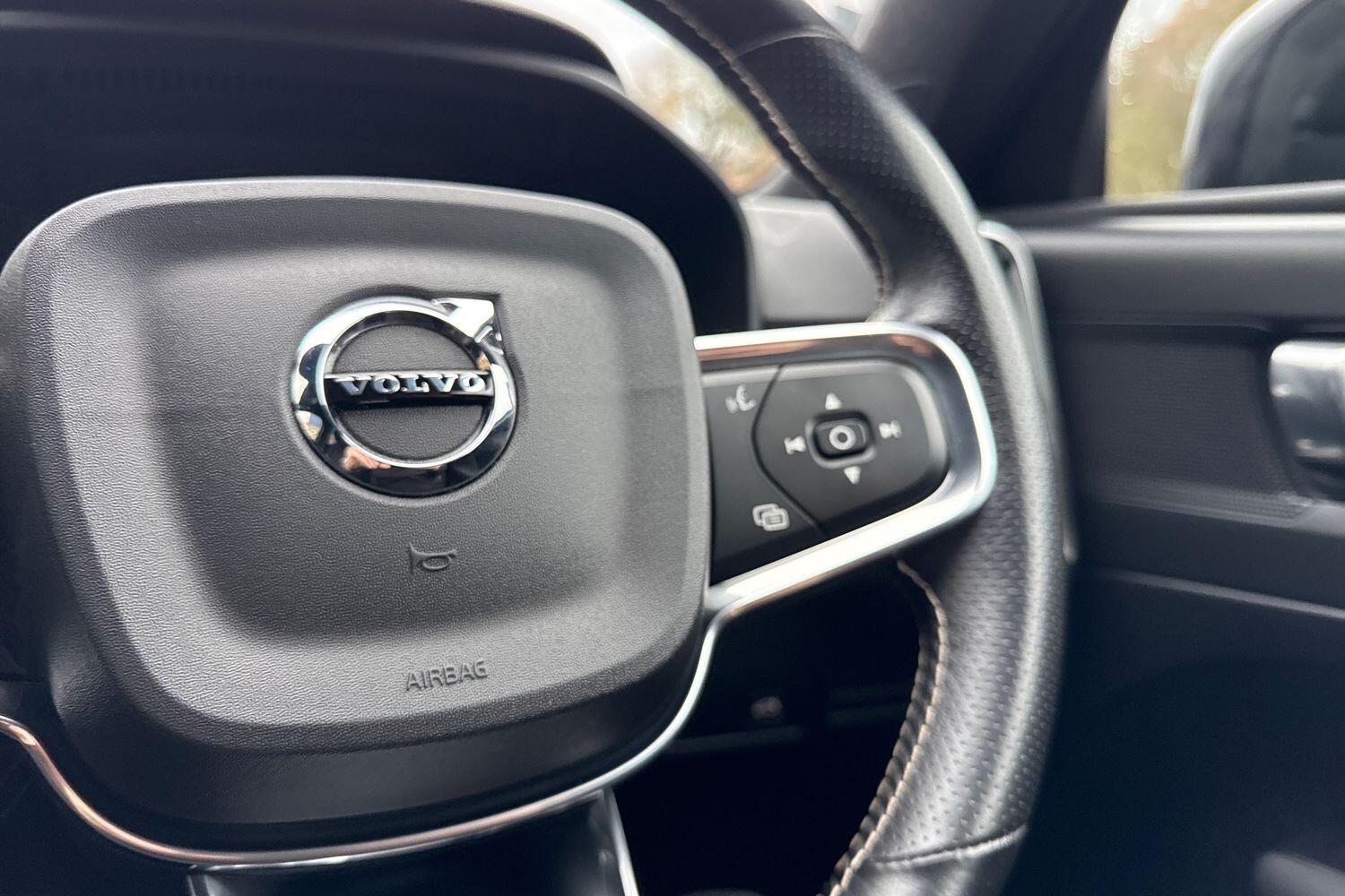 Used Volvo XC40 2020 for sale - 76887373: Photo 37