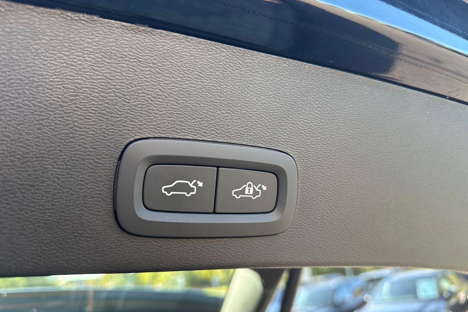 Used Volvo XC40 2023 for sale - 76199681: Photo 19