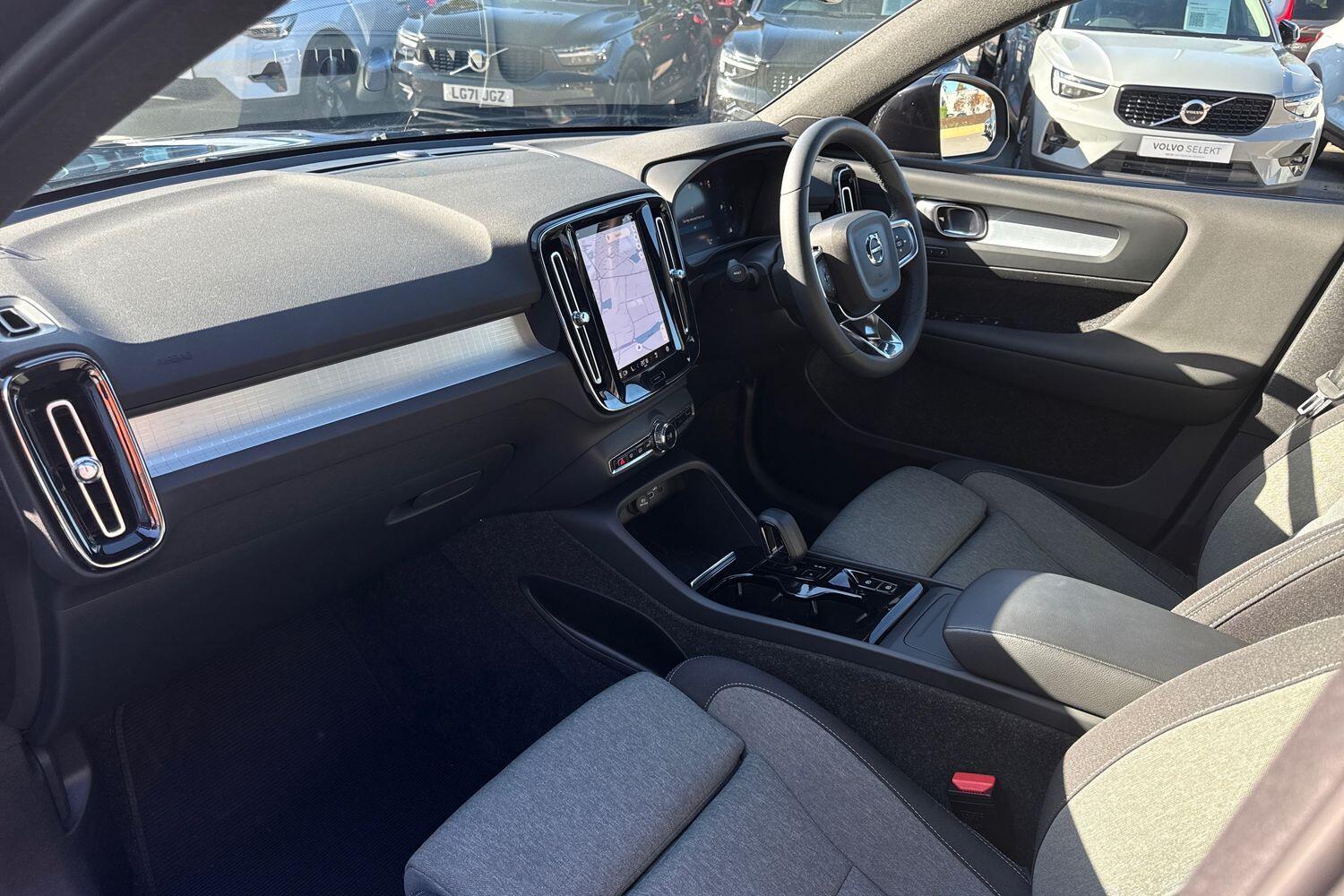 Used Volvo XC40 2023 for sale - 76199681: Photo 25