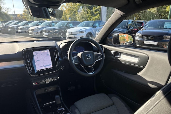 Used Volvo XC40 2023 for sale - 76199681: Photo 31