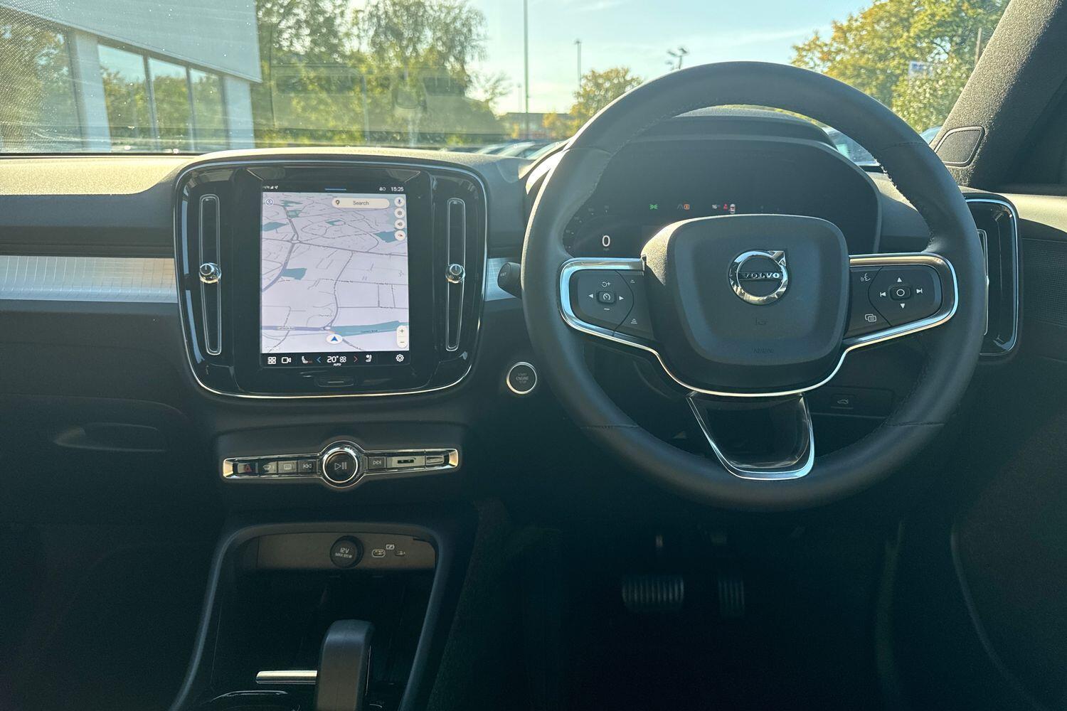 Used Volvo XC40 2023 for sale - 76199681: Photo 32